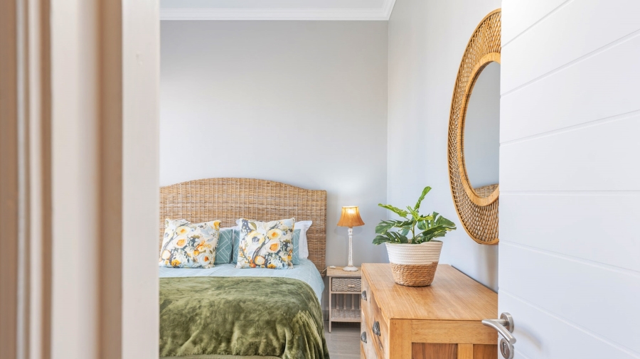 2 Bedroom Property for Sale in Struisbaai Western Cape